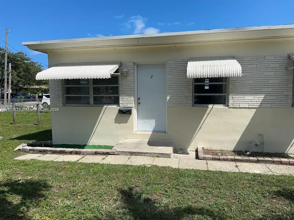 756 Nw 5th St, Hallandale Beach