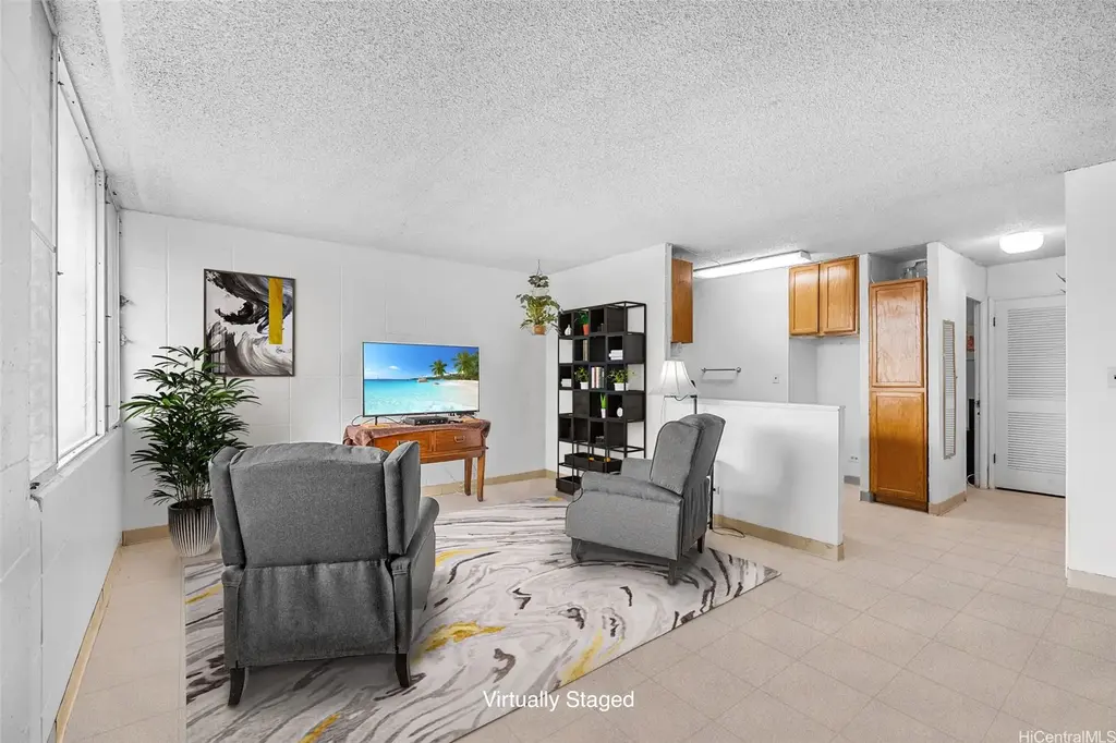 94-246 Leoku Street # G/324, Waipahu