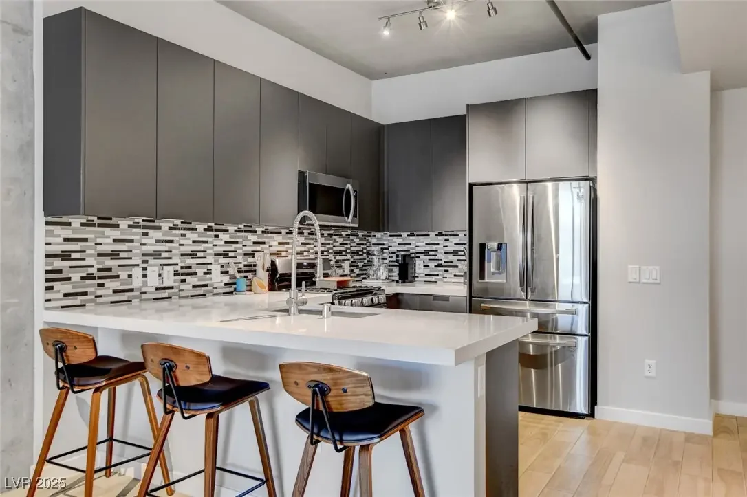 Photo of Listing #2670974