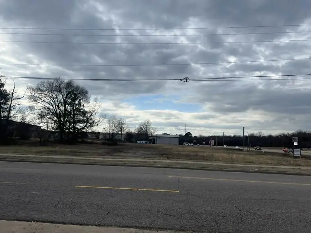 E Parkway Drive, Russellville