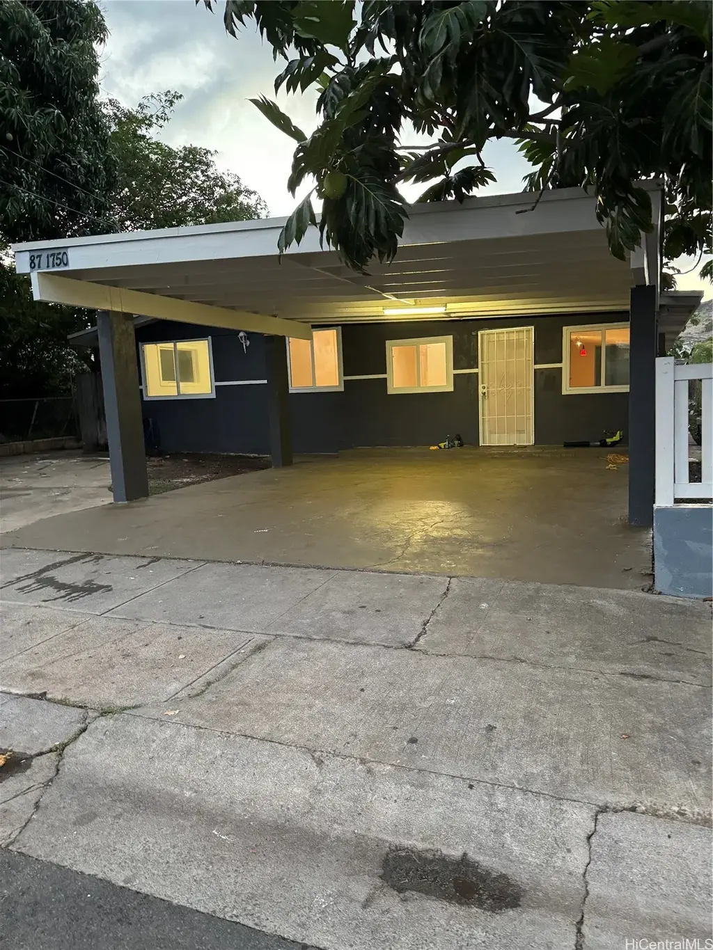 87-1750 Mohihi Street, Waianae