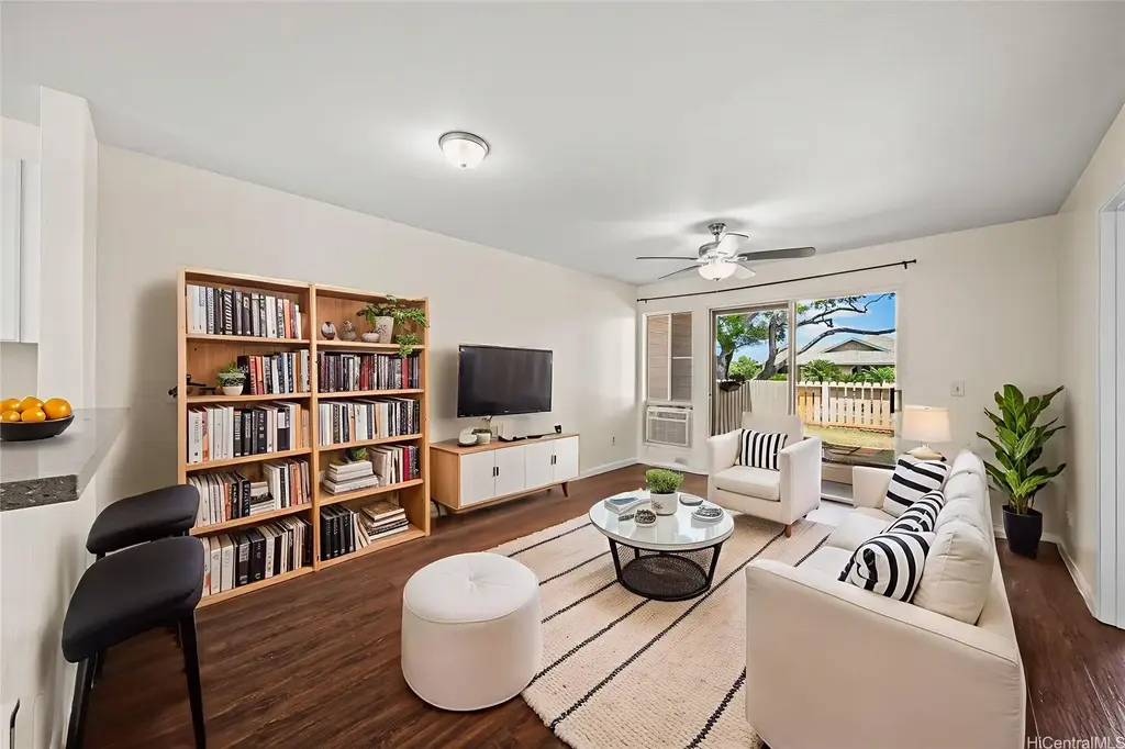 92-1242 Palahia Street # T102, Kapolei