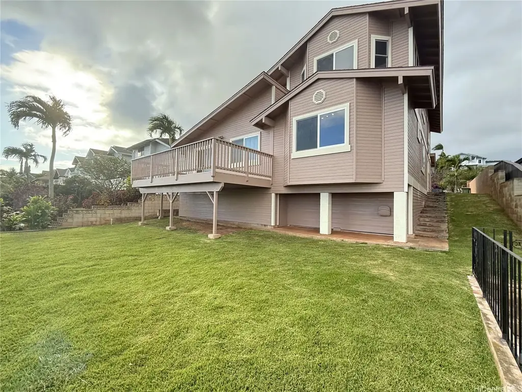 92-6018 Kalemakapii Street, Kapolei