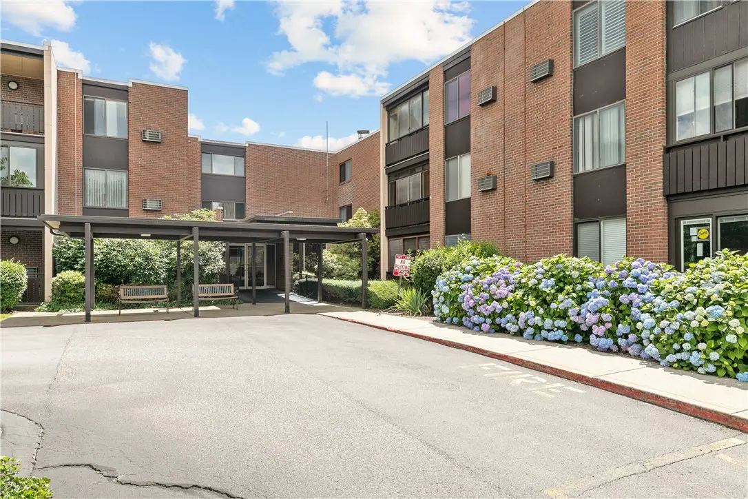 401 Bellevue Ave # 201, Newport