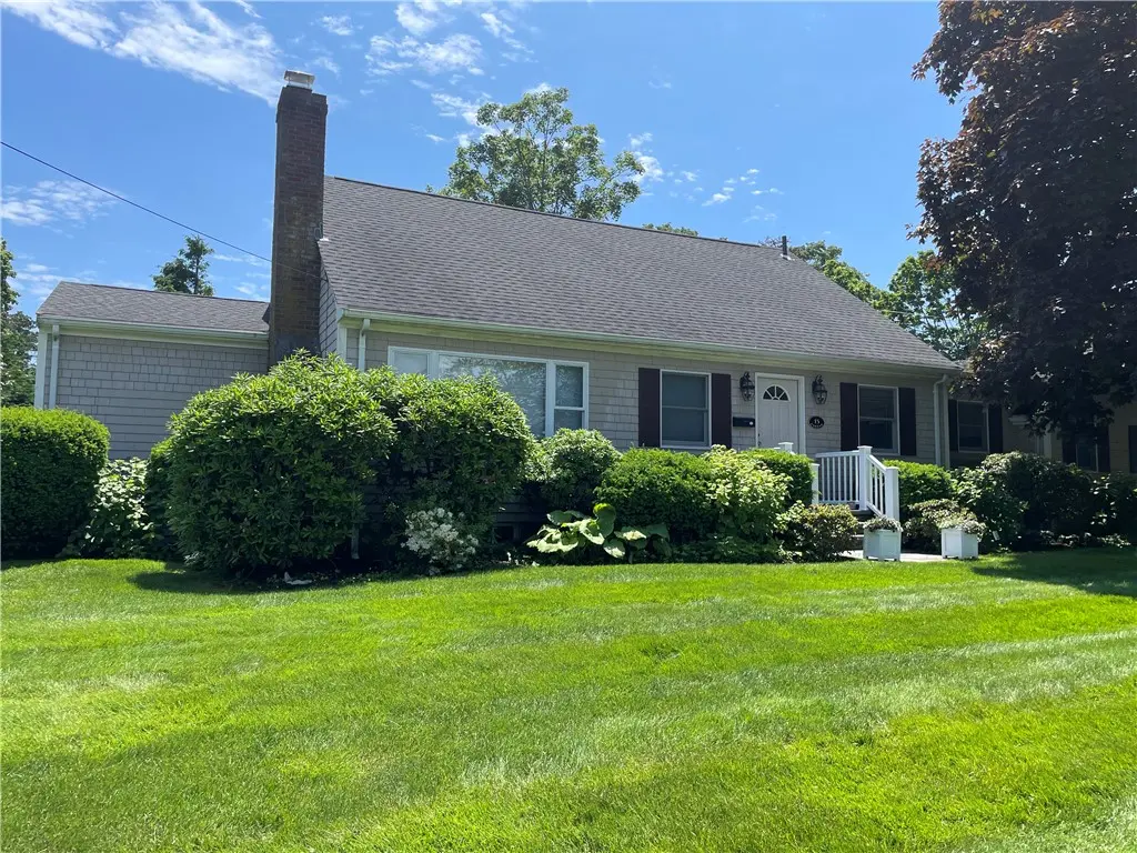 15 Parker Ave, Newport