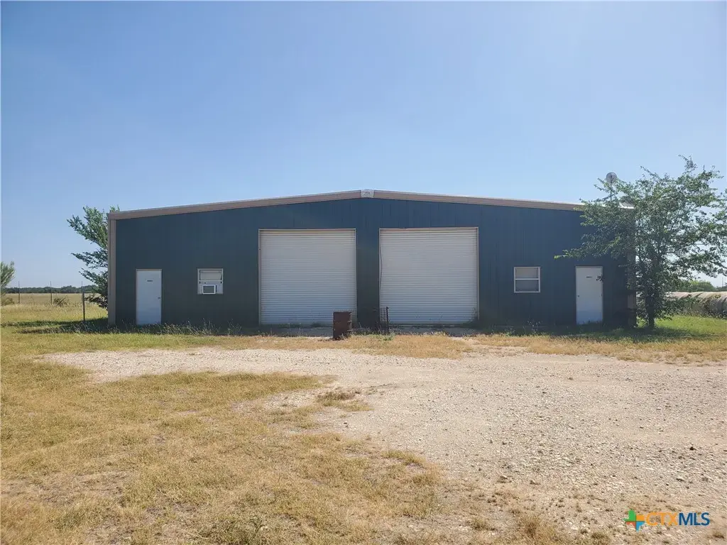 3701 Auxiliary Airport Road, Seguin
