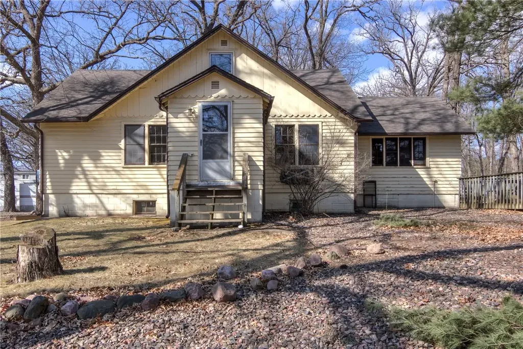 1022 Highway M 19, Chetek