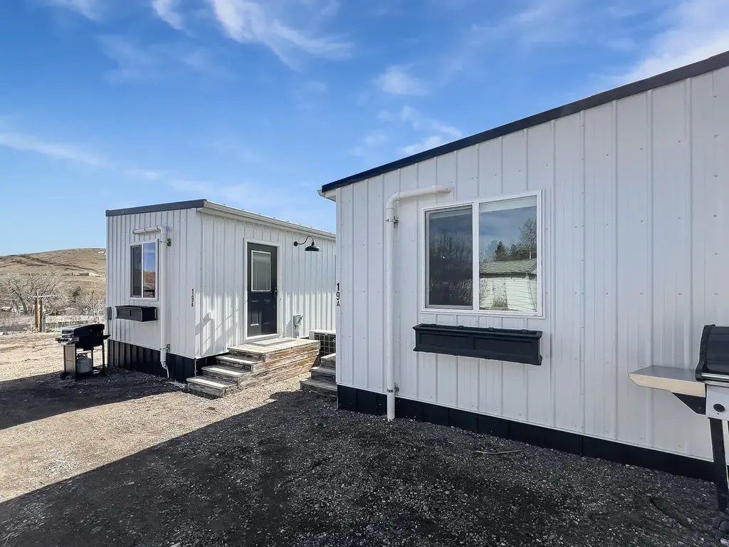 19 & 23 Butte Street, Belt