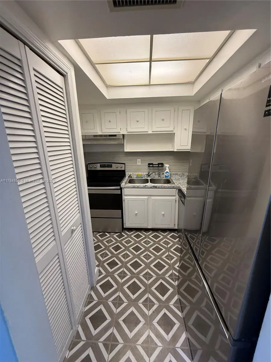 Photo of Listing #A11784696