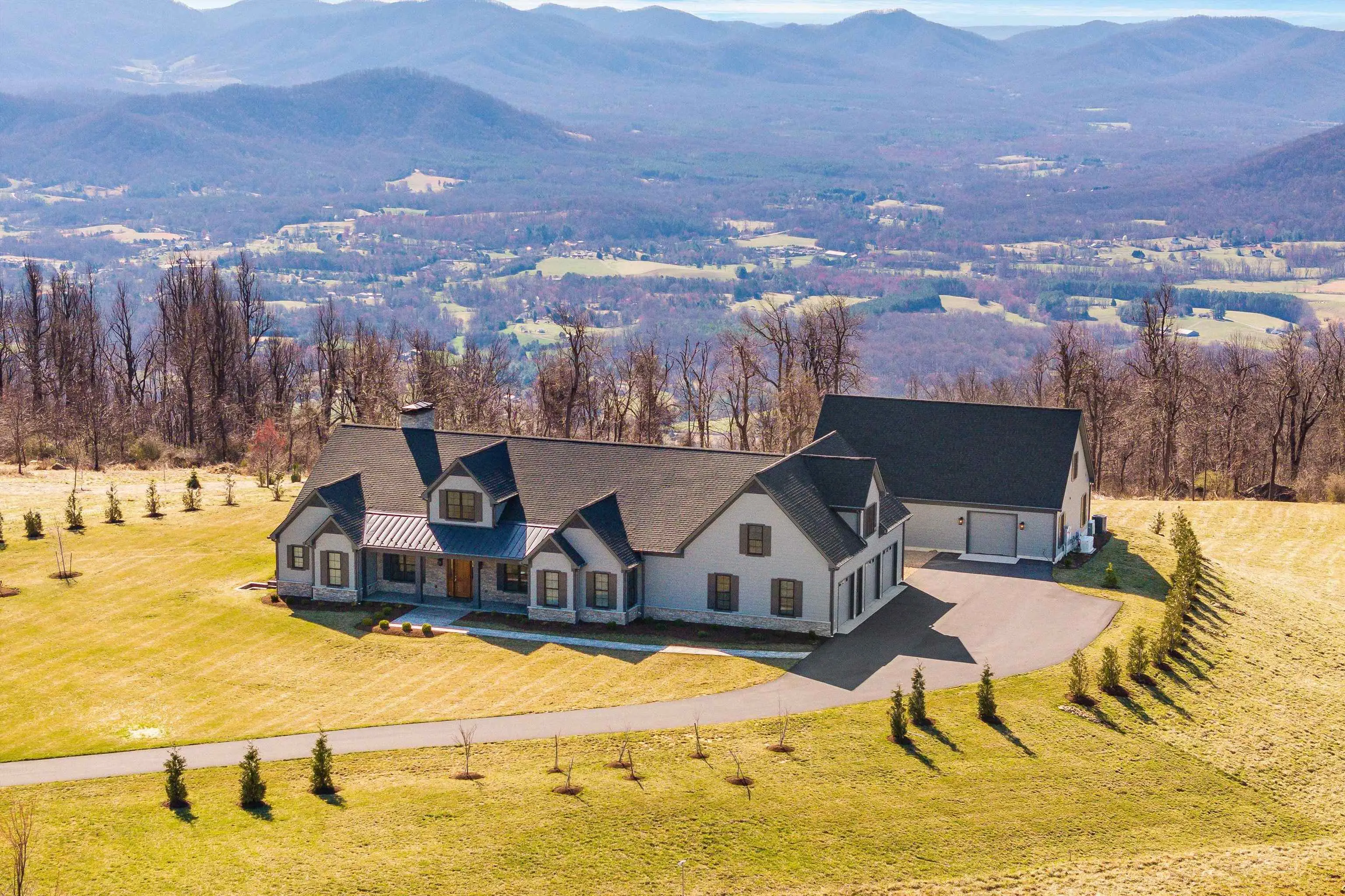 76 Elk Meadow Dr, Afton