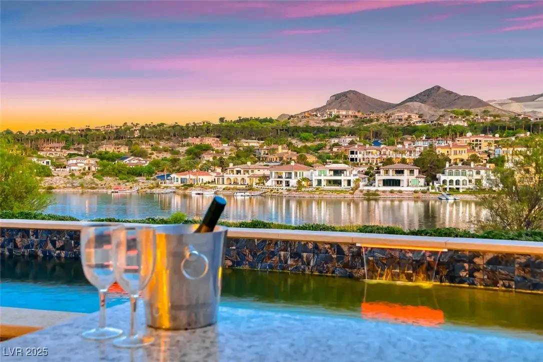 Photo of Listing #2674852