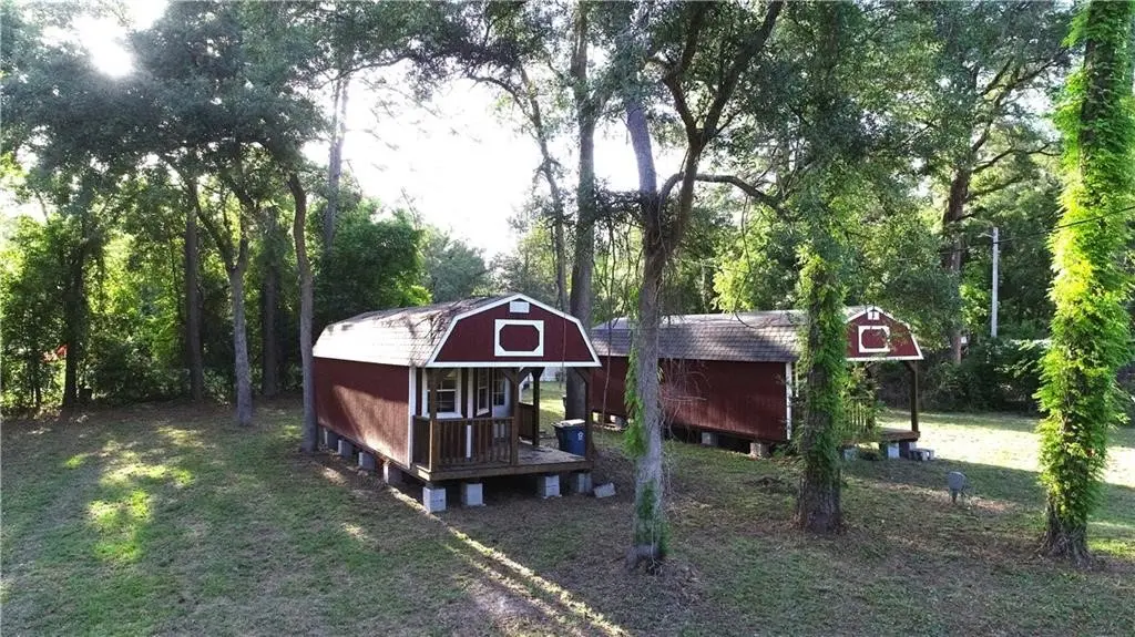 41 Middle Road, Hortense