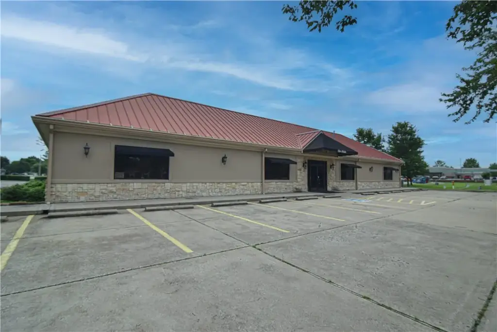 301 Sw 16th Street, Bentonville