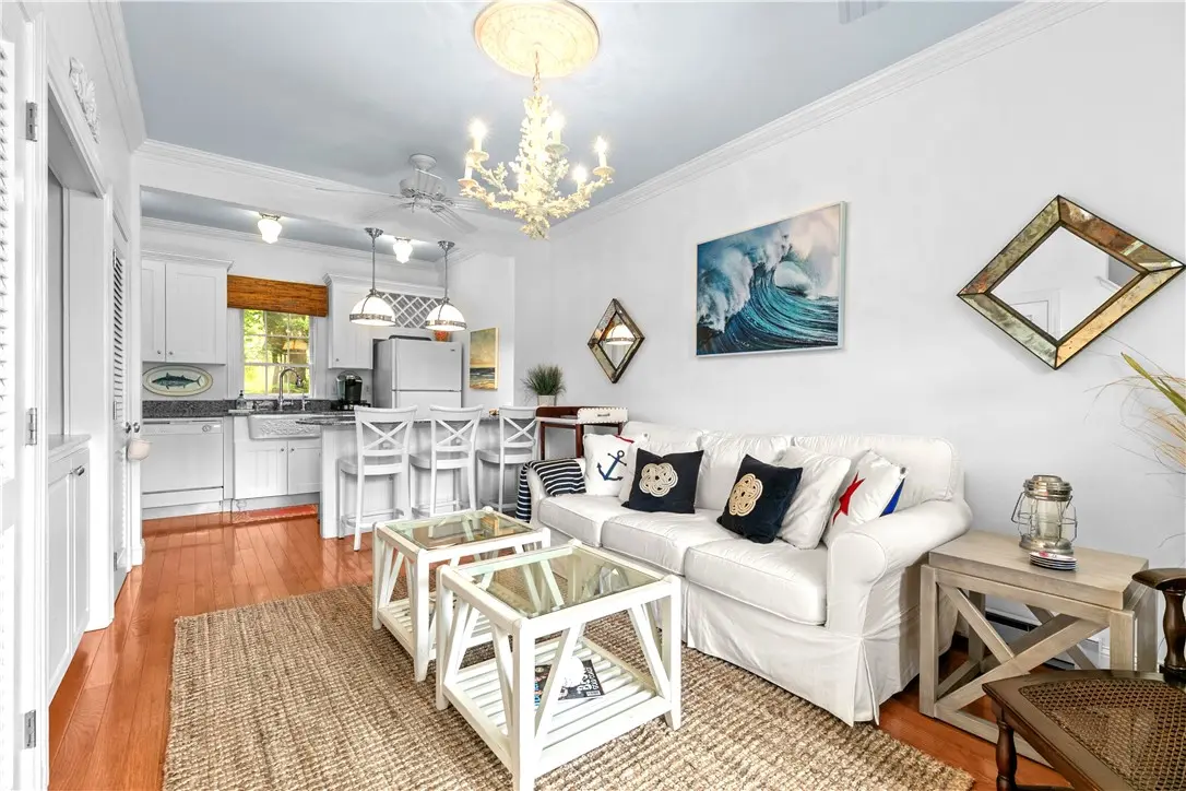 97 Narragansett Ave # C3, Newport