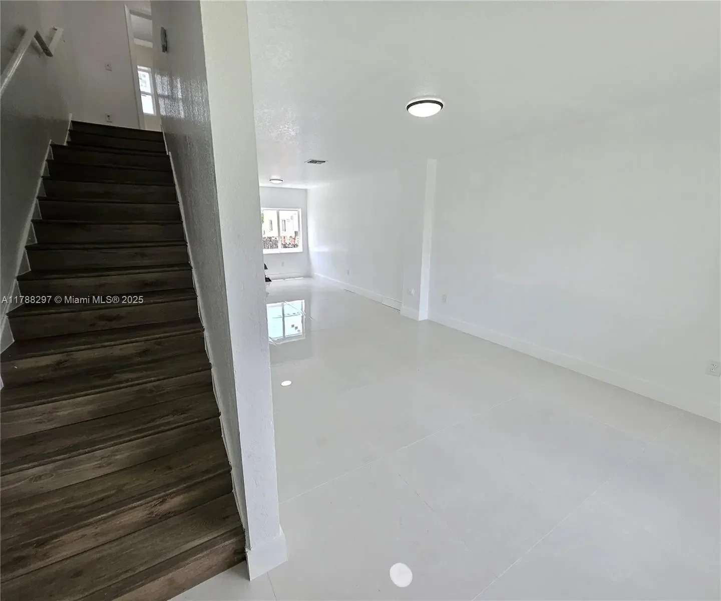 Photo of Listing #A11788297