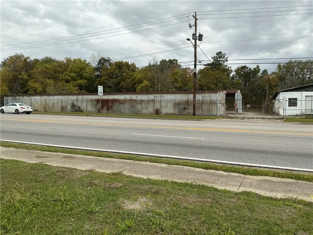 721 Reynolds Street, Waycross