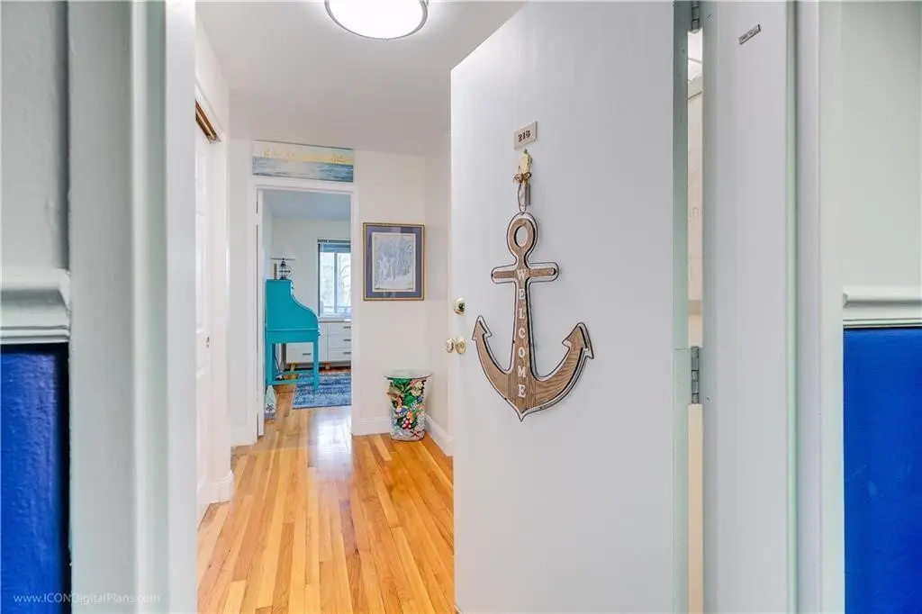 401 Bellevue Ave # 218, Newport