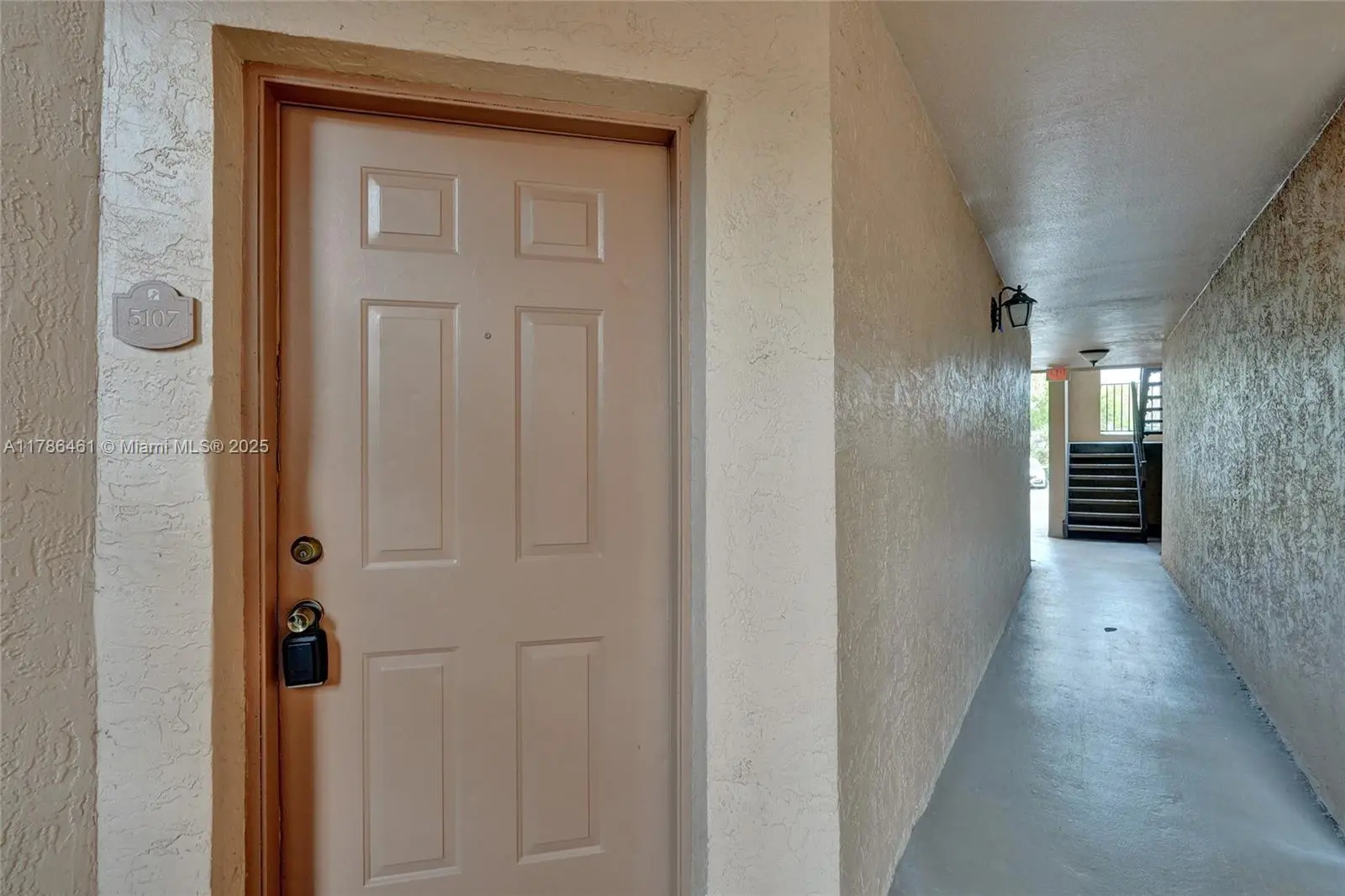 Photo of Listing #A11786461