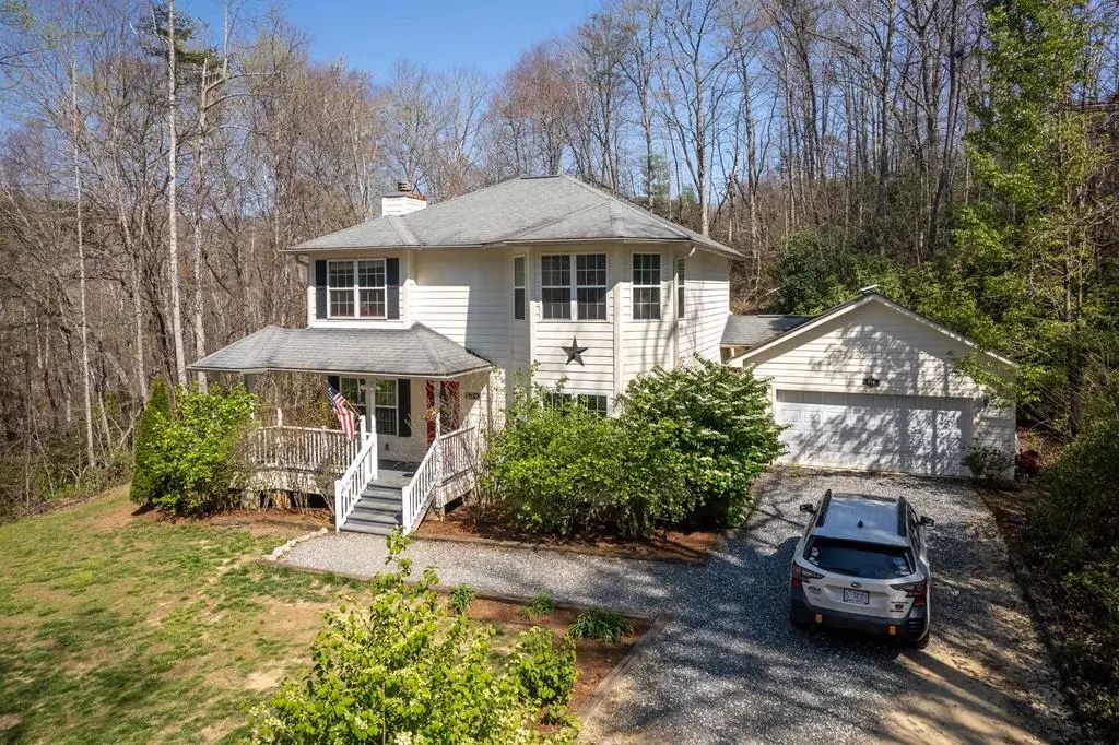 224 Concord Lane, Tuckasegee