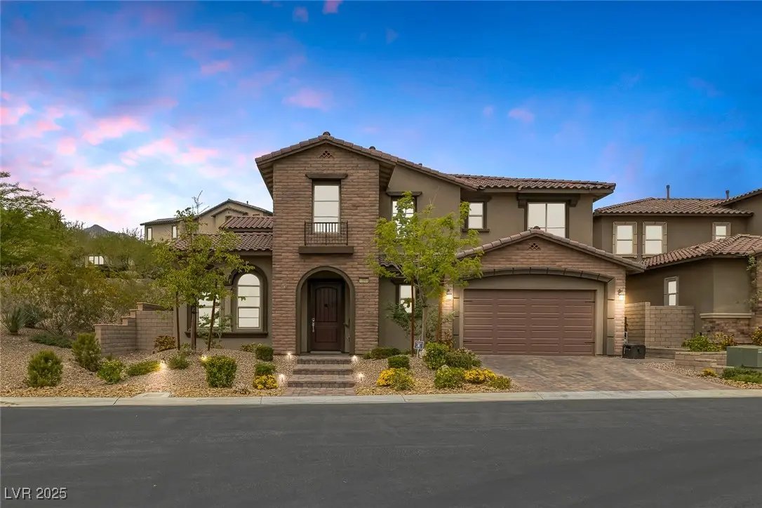 Photo of Listing #2677475