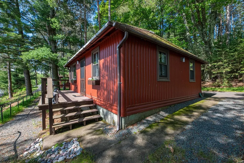 10591 Pine Arbor Dr # 5, Arbor Vitae