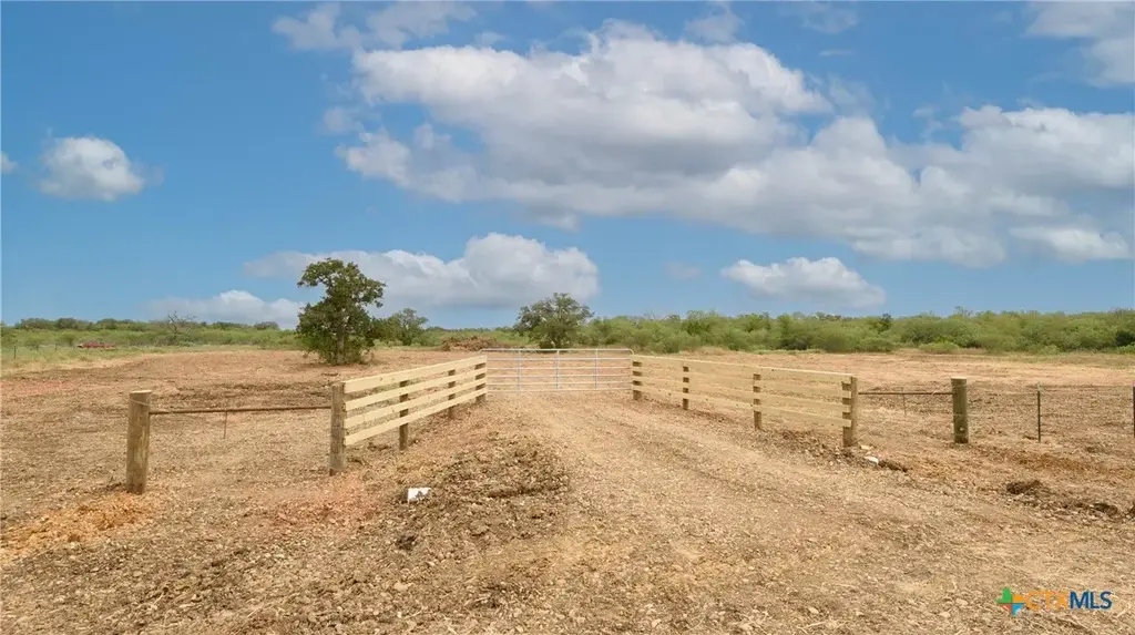 Tbd County Rd 465 W, Gonzales