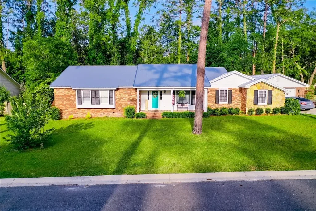 1622 Booth Street, Waycross