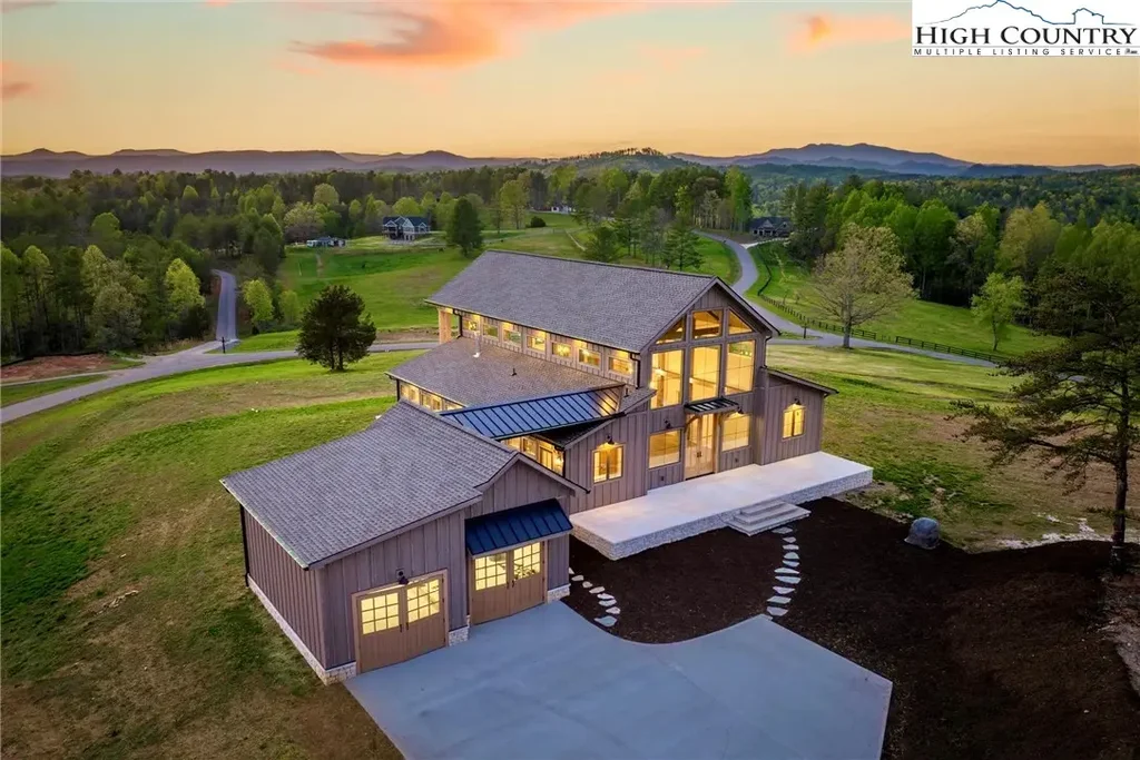 2013 Hitching Post Trail, Lenoir