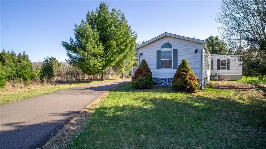 23603 & 23587 69th Avenue, Cadott