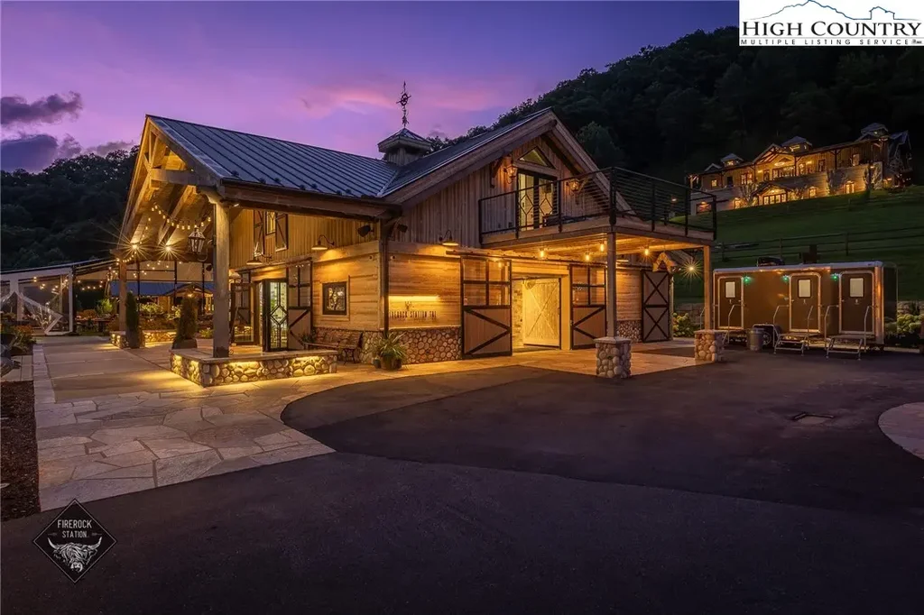 161 Firerock Station Trail, Sugar Grove