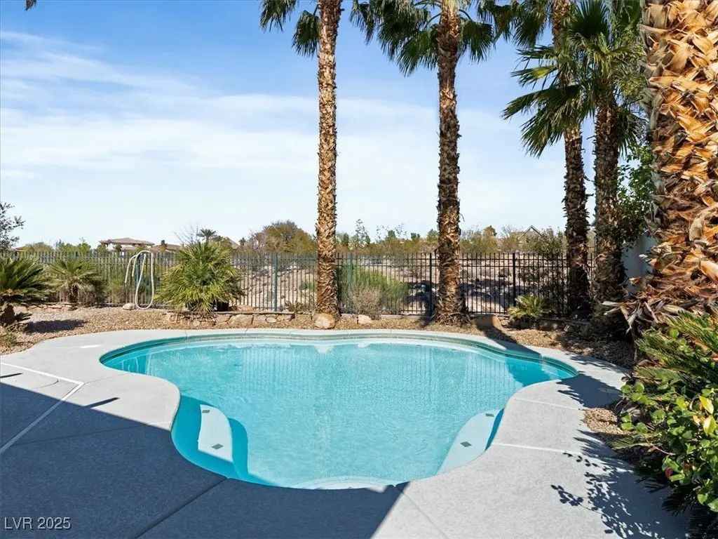 Photo of Listing #2678560