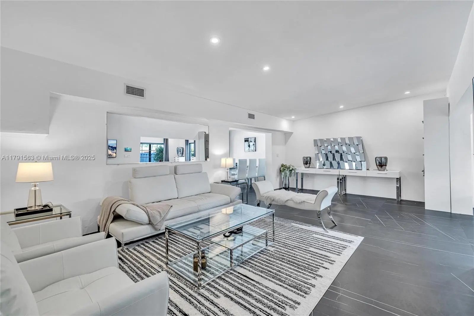 Photo of Listing #A11791563