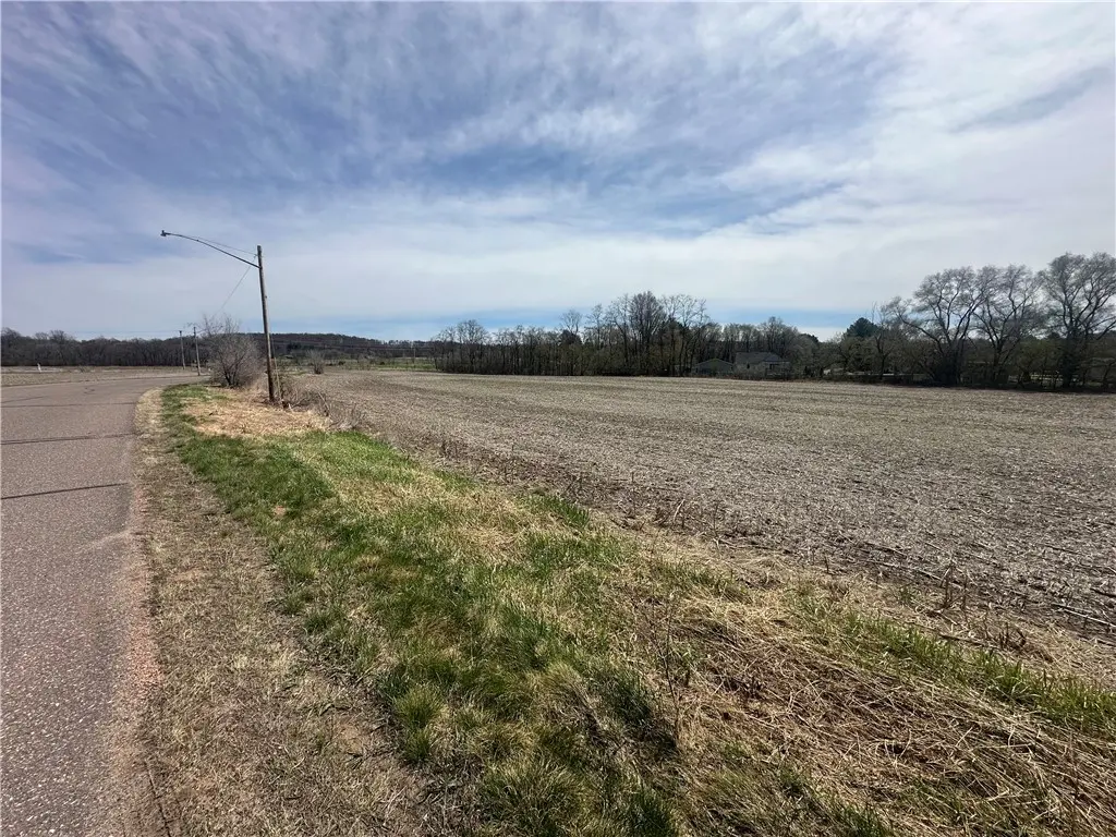 26th Avenue, Chippewa Falls