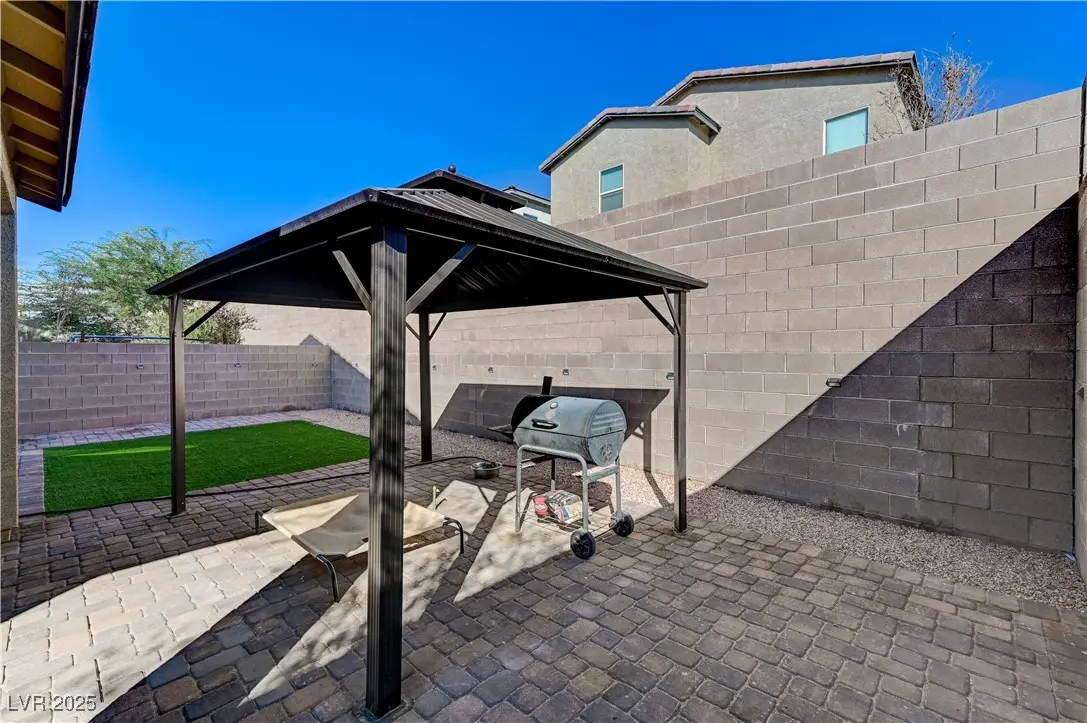 Photo of Listing #2679401