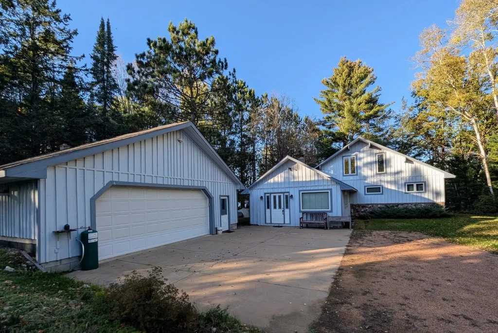 W9908 Cth W, Phillips