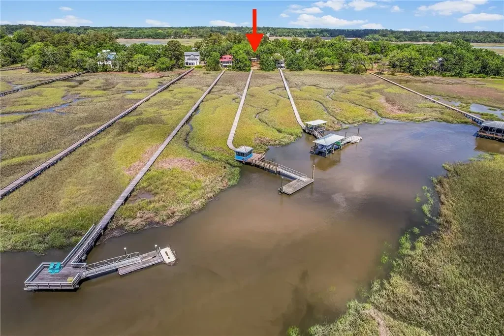 2294 Mission Drive, Darien