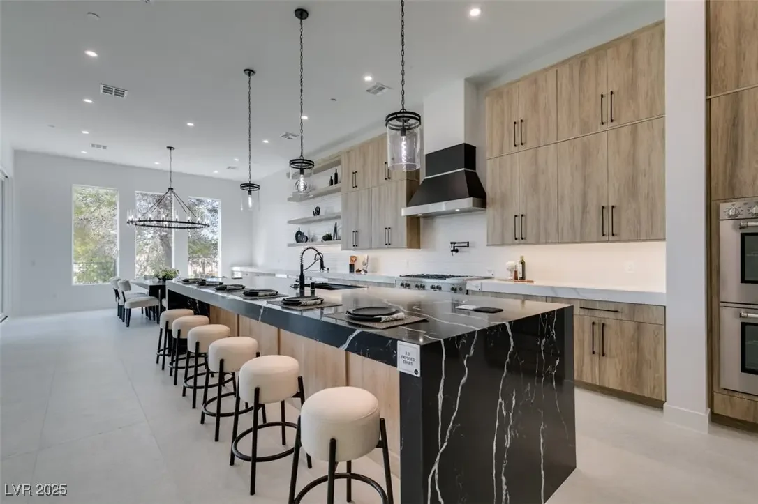 Photo of Listing #2679776