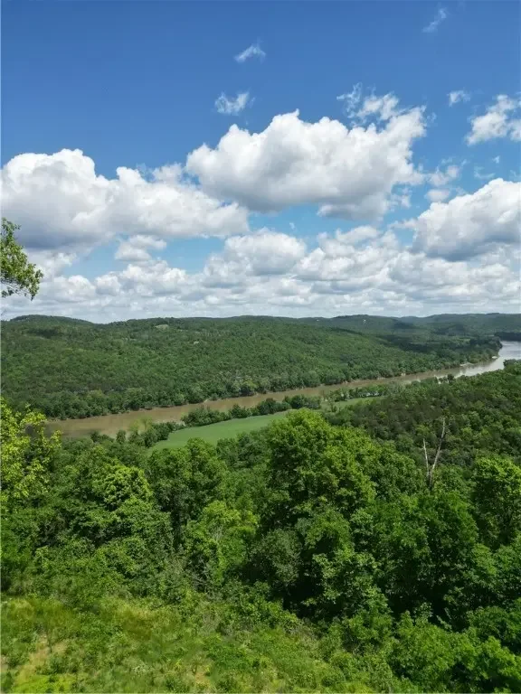 Eagle Point Road, Mountain View