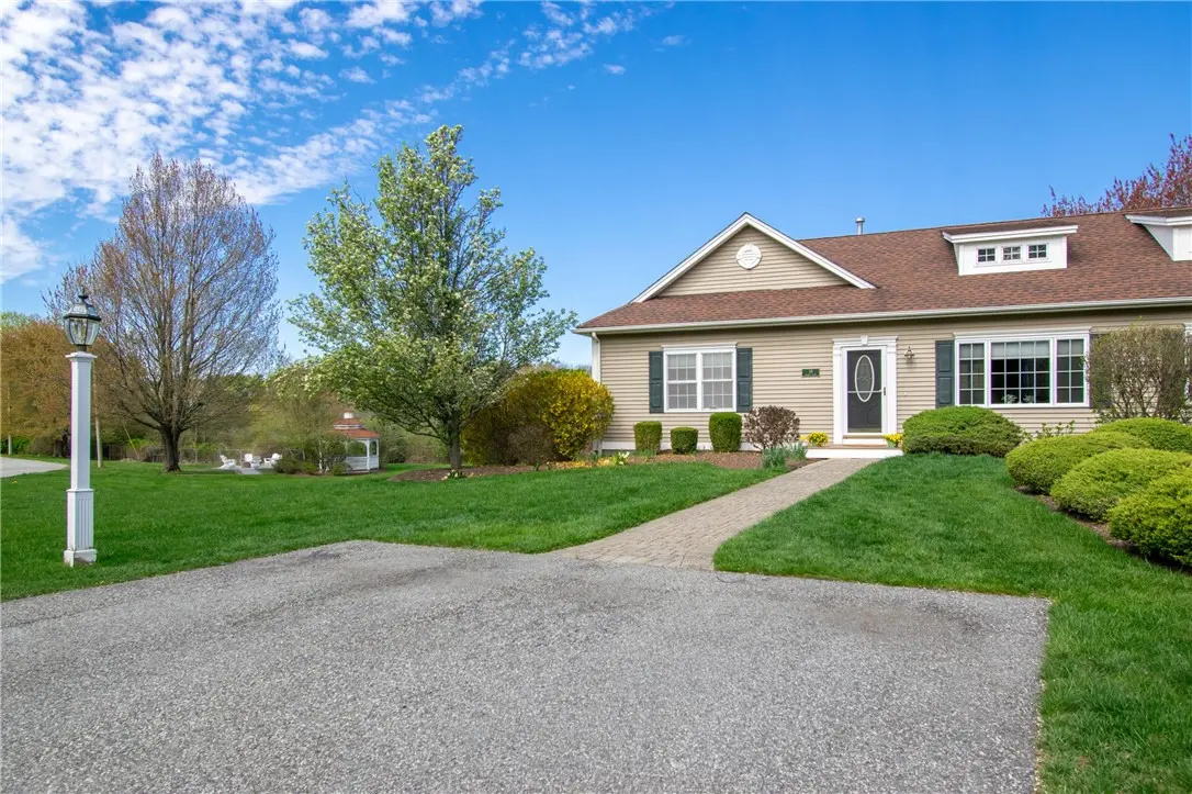 14 Leland Point Dr # 14, Portsmouth