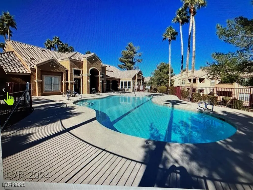 Photo of Listing #2680404