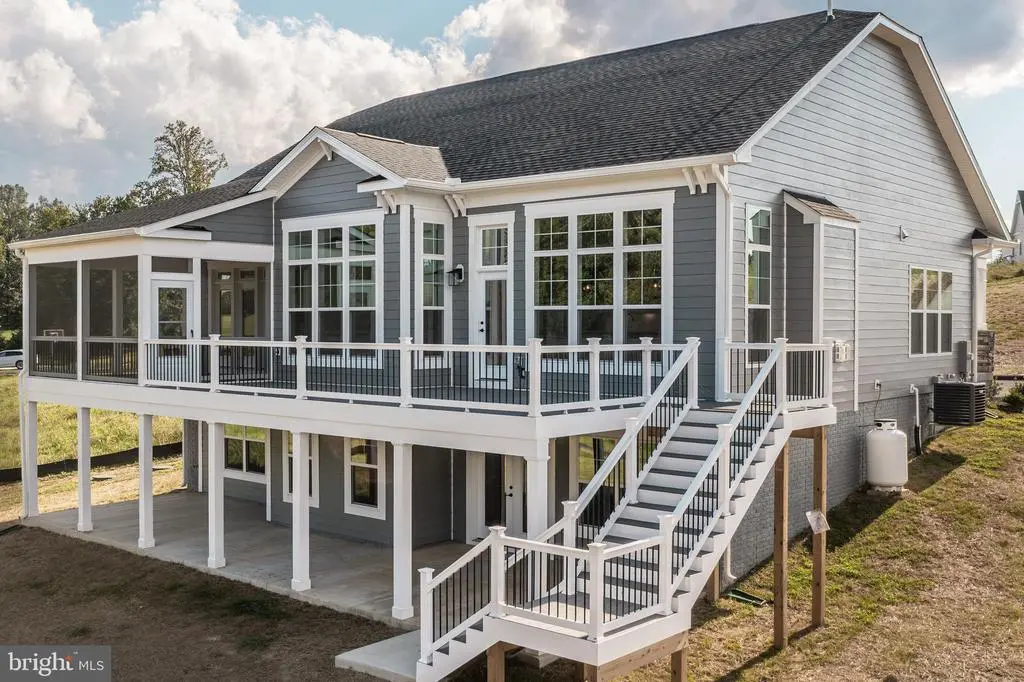 74 Rock Island Ridge, Mineral