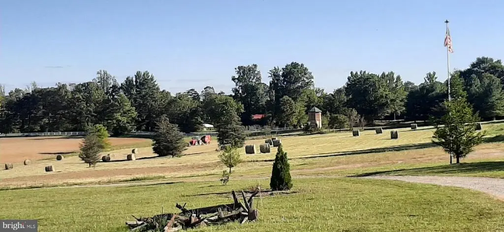 5902 Patriot Hwy, Woodford