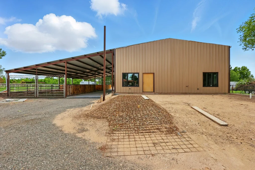 2496 Green, Bosque Farms