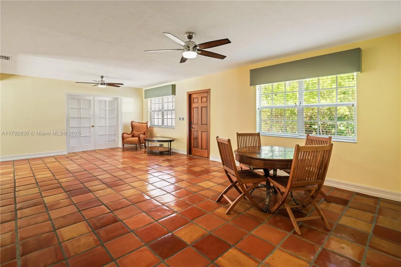 4 of 19 - 310 Woodcrest Rd, Key Biscayne, FL