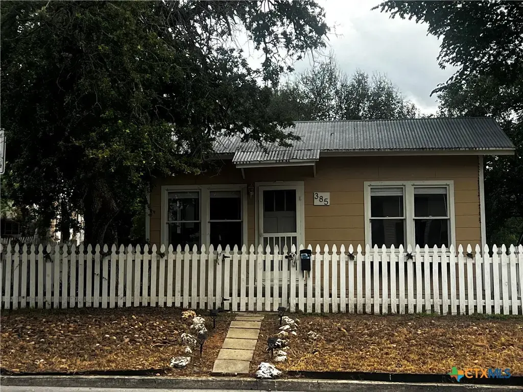 385 Comal Avenue, New Braunfels