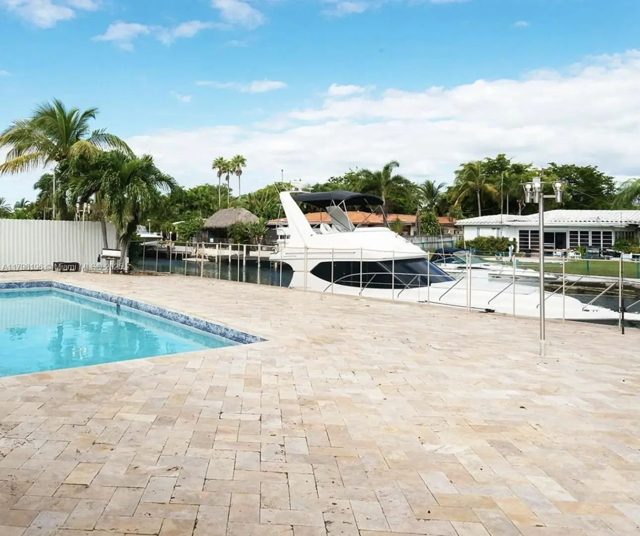 Photo of Listing #A11798196