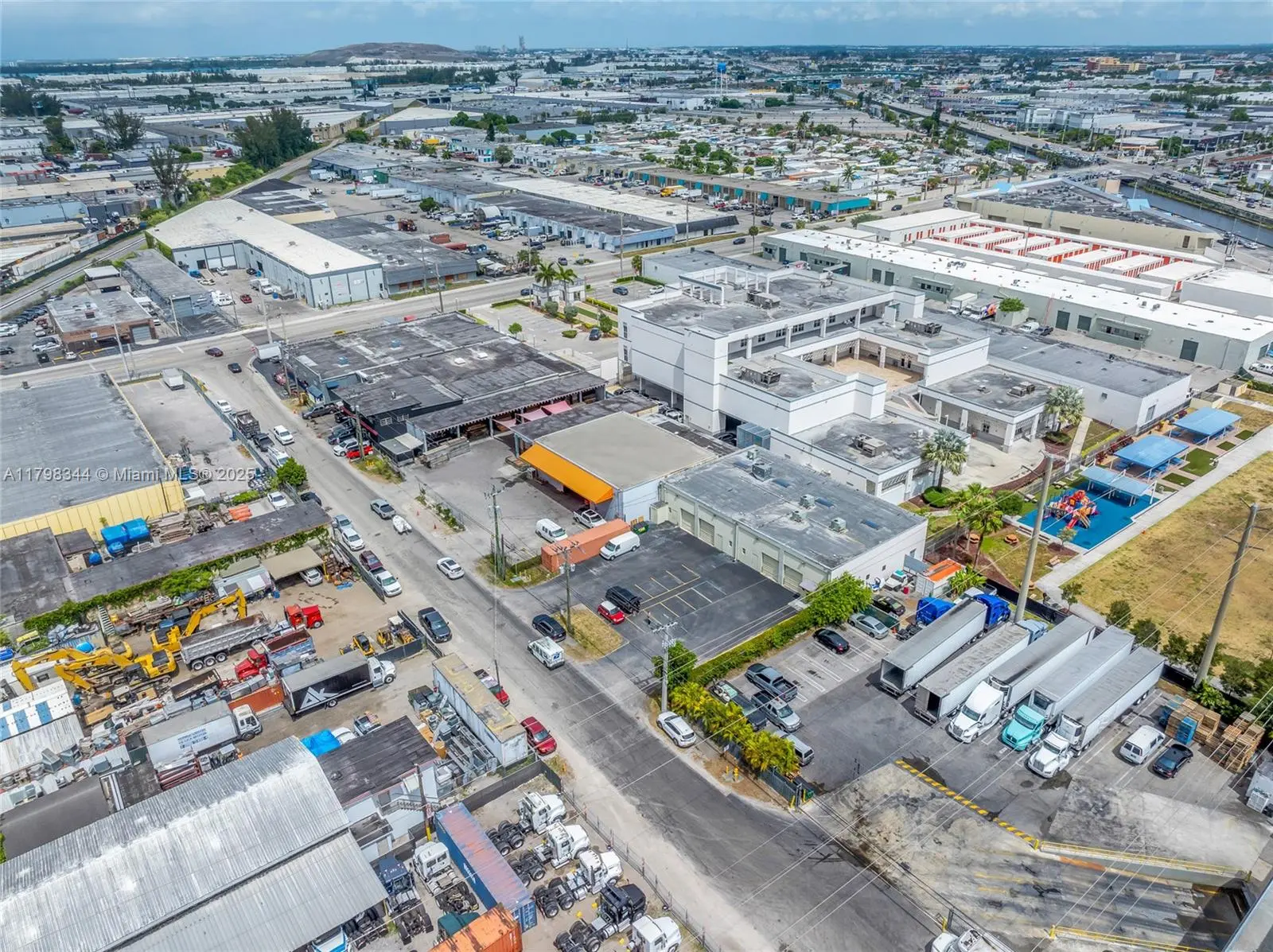 Photo of Listing #A11798344