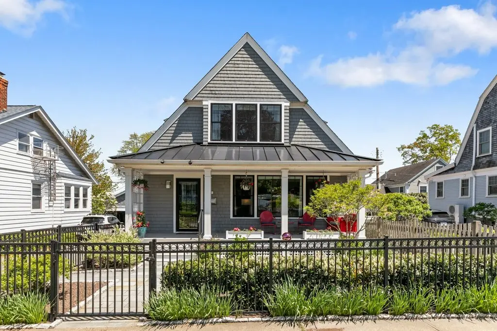 224 Gibbs Ave, Newport