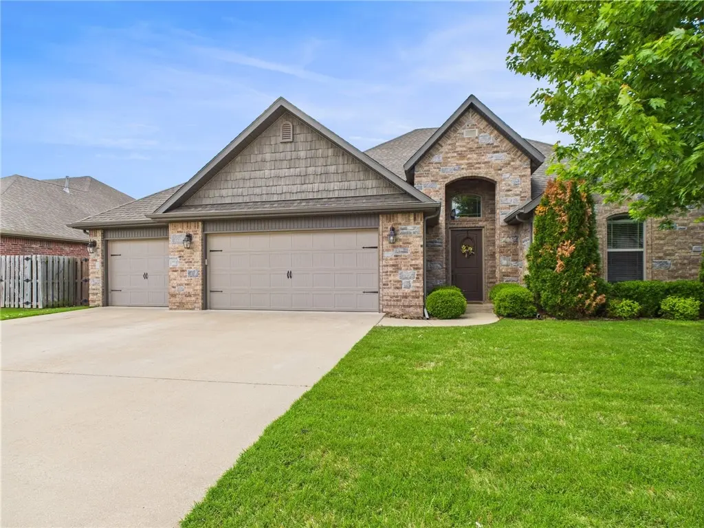 5708 S 60th Place, Rogers