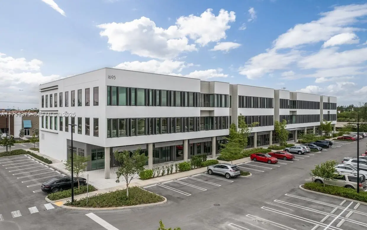 Photo of Listing #A11799379